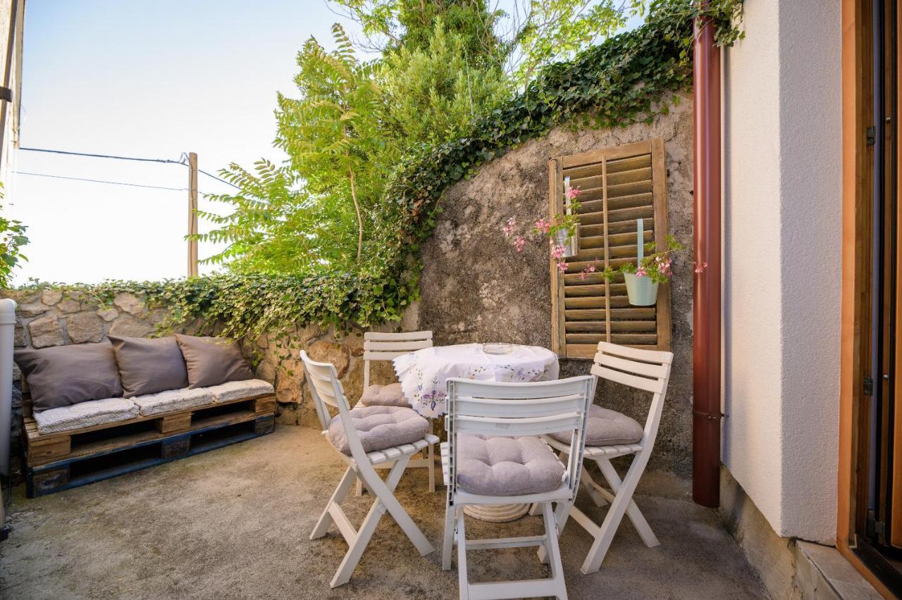 Boutique B&B Mali Pariz Grižane Esterno foto